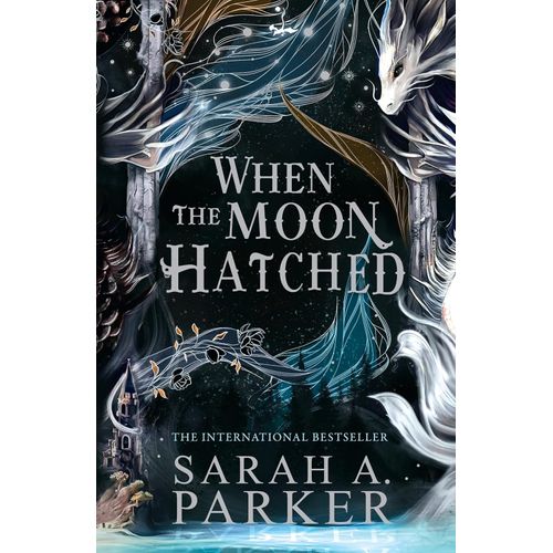 WHEN THE MOON HATCHED - THE MOONFALL SERIES 1