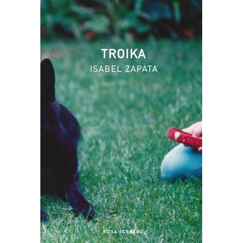 TROIKA - ISABEL ZAPATA